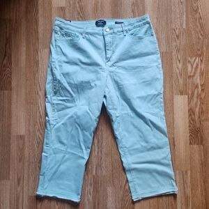 NWT Nine West Chrystie Capri Women Jeans